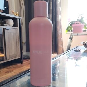 Kylie Cosmetics Soft Pink Vanilla Milk Toner